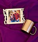 Mutlu Yıllar Fotoğraf Standlı Mdf Gold Çerçeve Ve Gold Kupa Set