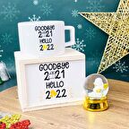 Güle Güle 2023 Merhaba 2024 Yılbaşı Tasarımlı Kutulu Kupa Altınaldızlı Melek Mini Kar Küresi Set