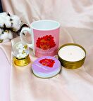 Kadın Gücü Tasarımlı kupa Mum Ve Altınyaldızlı Kar Küresi Hediye Seti