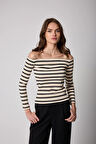 Bej Siyah Kadın Çizgi Detaylı Kayık Yaka Fit Kesim Uzun Kollu Bluz - 2469