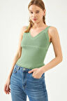 Kadın Yeşil Kolsuz Askılı Bel ve Yaka Detaylı Yazlık Atlet Triko Bluz