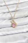 316L Çelik Zincir Gold Renk Pembe Kuğu Model Zirkon Taşlı Kadın Kolye - TJ-BKO10867