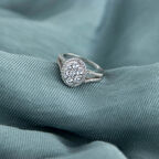 Ortası Çiçekli 925 Ayar Gösterişli Gümüş Yüzük