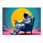 Sandalyede Oturan Astronot Model Ahşap Tablo 25cmX 35cm