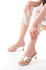 S-622 Beyaz Orkide Detaylı İnce Topuklu Kadın Terlik