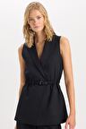 DeFacto Ceket Yaka Basic Düz Kemerli Kolsuz Blazer Yelek D4784AX24AUBK81