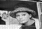 Cakapuzzle  Sophia Loren Otomobilde Puzzle Yapboz MDF Ahşap