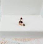Rose Zirkon Taşlı Uç Kısmı : Pirinç Kıkırdak Bar Uzunluğu : 6 Mm / Bar Kalınlığı 0.8 Mm / Top Boyu 3