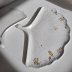 Yaprak •  Ginkgo Biloba •  Dekoratif tepsi •  Doğal dekorasyon •  Sanatsal tasarım •  Minimalist dekor •  Fonksiyonel aksesuvar •  Anahtarlık tepsi