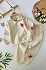 Miniğimin Cicileri Kalp İşleme Detaylı Kışlık Kanguru Cepli Kız Çocuk Takım - Krem