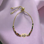 Sevimli ve huzur veren, Kalp Figürlü ve Renkli Taş Desenli 14 Ayar Altın Plakalı Panda Bilekliği