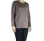 KADIN ÖNÜ VE KOLLARI İŞLEMELİ VE TAŞLI BLUZ