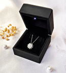 925 Ayar Gümüş Işıklı Kutuda Lotus Çiçeği Kolye