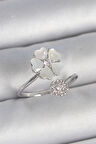 Pirinç Gümüş Renk Beyaz Mineli Çiçek Model Zirkon Taş Detay Kadın Yüzük - TJ-BYK3712
