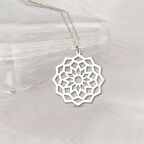 Vaoov 925 Ayar Gümüş Geometrik Desenli Kolye