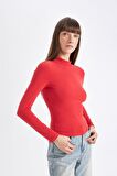 DeFacto Kırmızı Slim Fit Dar Kesim Yarım Balıkçı Yaka Casual Basic Düz Uzun Kollu Tişört D3575AX24AURD227