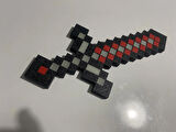Minecraft Fosfor ışıklı elmas kılıç ve minecraft figür