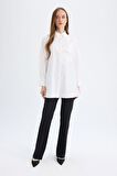 DeFacto Relax Fit Gömlek Yaka Poplin Basic Düz Uzun Kollu Beyaz Gömlek Tunik D4773AX24AUWT34