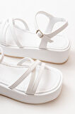 861-1016 Beyaz Dolgu Kadın Sandalet