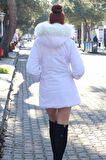 Barbora Günlük Kışlık Kapişonu Kürklü Kadın Şişme Mont tr331beyaza2