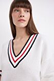 DeFacto Relax Fit V Yaka Kolej Temalı Selanik Kumaş Triko Kazak C1427AX24AUER105