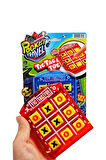 Tic Tac Toe Oyunu Seyahat Boyu: Klasik Eğlence Şimdi Cebinizde! Her Yerde Üç Taş Keyfi!