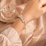 Watch Saat 49mm Gold Renk Melek Kanadı Tasarımlı Şık Taşlı Kordon