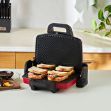 Karaca Future Essential Tost Makinesi Matte Red 1800 W 4 Dilim Kapasiteli