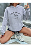 There İs Beauty Baskılı İçi Polarlı Kapüşonlu Sweatshirt