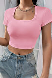 Kadın Pembe Yarım Kol Düz Yaka Crop Top Bluz