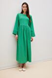 DeFacto 	Regular Fit Bisiklet Yaka Gofre Dokulu Uzun Kollu Maxi Elbise E6597AX25SPGN268