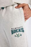 DeFactoFit NBA Milwaukee Bucks Kalın Jogger Eşofman Altı Standart Fit Beli Bağcıklı Cepli D6701AX25SPGR421