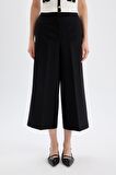 DeFacto Klasik Chino Kumaş Pantolon Culotte Siyah Basic Düz Normal Bel Cepli Geniş Paça C2052AX24AUBK81