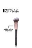Flormar Flared Cut Blush Brush Yüz Makyajında Pratiklik Sağlayan Kesik Allık Fırçası.