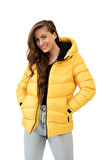 Kadın Sarı Kapüşonlu Polarlı Kürklü Su Geçirmez Rüzgara Dayanıklı Şişme Mont Kaban Parka