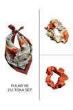 Kadın Dijital Baskılı Şifon Saten Fular & Simit Toka Seti – 1 Fular (48×48 cm) + 2 Simit Toka