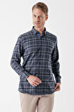 Uzun Kollu Ekoseli Gabardin Sert Yaka Cepli Garnili Casual Comfort Fit Gömlek 1004235109 Koyu Lacivert