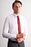 Beyaz Klasik Yaka Uzun Kol Cepsiz Slim Fit Basic Pamuklu Gömlek 1004255057