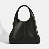 Kadın Siyah Charm Aksesuarlı Deri El Çantası