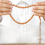 Sistemli Arpa Kesim Krem Rengi Sıkma Kehribar Tesbih