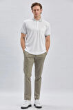 Beyaz Desenli Oxford Polo Yaka Cepli Pamuklu Klasik Comfort Fit Rahat Kesim Tişört 1011240171