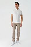 Beyaz Desenli Jakarlı Düğmeli Yaka Cepli Casual Slim Fit Dar Kesim Tişört 1011240174