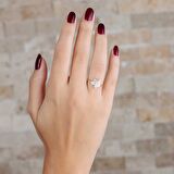 Zirkon Taşlı Kır Çiçeği Tasarım Gold Renk 925 Ayar Gümüş Kadın Yüzük