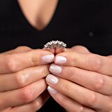 Starlight Diamond Pırlanta Montür Mikro Taşlı Minimal  Tasarım 925 Ayar Gümüş Kadın Beştaş Yüzük