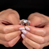 Zirkon Taşlı Çift Sıra Taç Tasarım 925 Ayar Gümüş Kadın Tektaş Yüzük