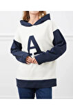 Kadın Baskılı Kapüşonlu Oversize Üç İplik Sweatshirt