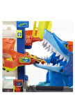 Hot Wheels City Köpek Balığından Kaçış HDP06