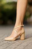Günlük Kadın Klasik Topuklu Bilekten Bağlı Kalın Topuk Oval Burunlu Çapraz Bantlı Abiye Ayakkabı 106