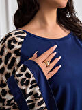 Kadın Uzun Leopar Kol Detaylı Lacivert Bluz