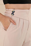 Kadın Arka Bel Kısmı Lastikli Kemer Detaylı Yüksek Bel Cepli Havuç Kumaş Pantolon